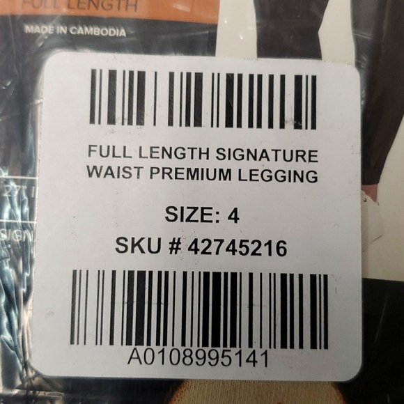 ❤️NWT VINTAGE TORRID  HALLOWEEN LEGGING -  MOODY SKULLS PRINT - FULL LENGTH - Picture 4 of 11